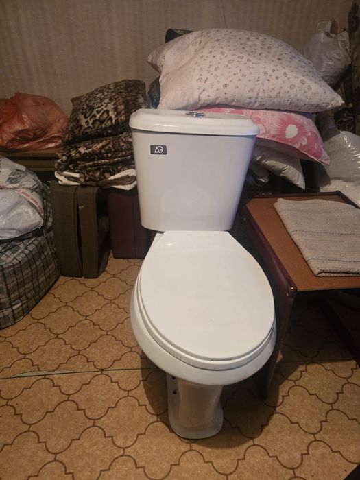 Продам   унитаз.