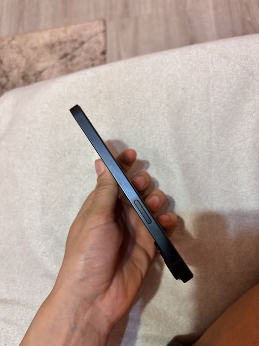 Telefon iphone 13