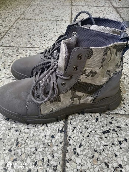 Нови мъжки кецове