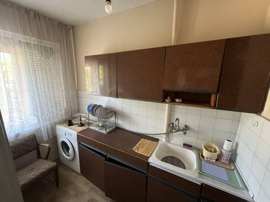 Дава се под наем Двустаен апартамент в Пловдив, Кършияка - 64 кв.м за 255 € - Снимка #1