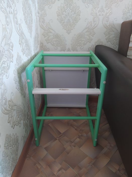 Столик детский..