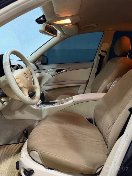 Mercedes Benz W211 E240 Qora