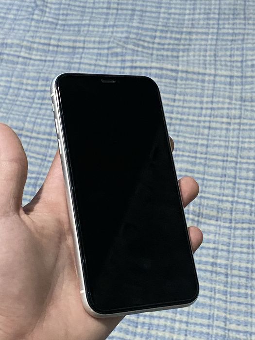 iPhone xp 76% хорошее состояние срочно продаю!