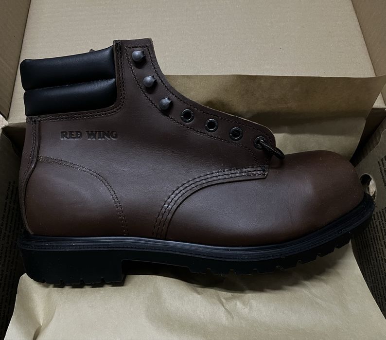 Ред винг новый размер 41,5 цена 40.000 теңге