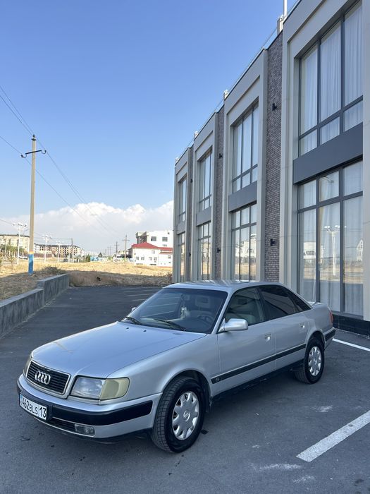 Ауди 100 с 4 өте жағдайы жақсы Ленгерде тұр