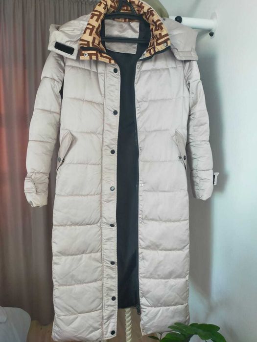 Куртка, 3000т. 42-46 размерге келеді,