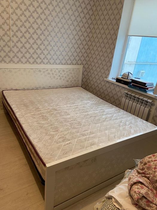 Кровать двуспальная