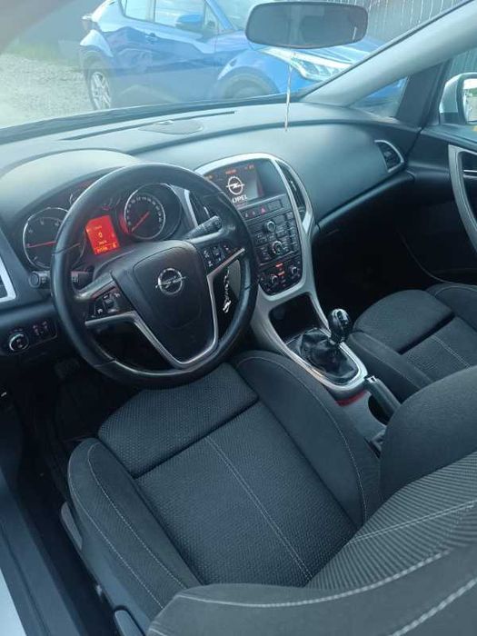OPEL Astra 2011 — imagine 4