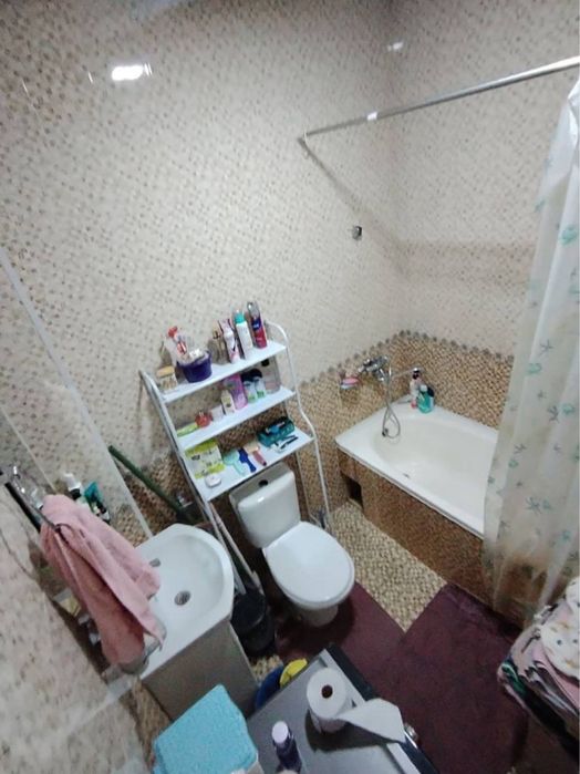Продам квартиру в новостройке на Карасу 6 2/2/3
