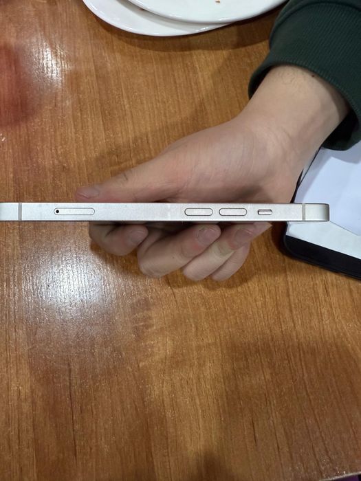 Iphone 14 в хорошем состояний