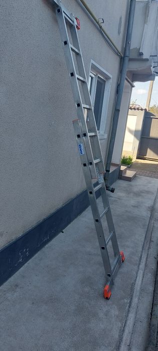 Scara  de aluminiu