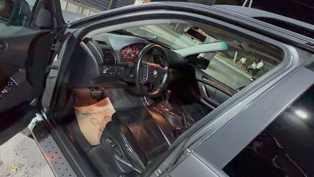 Автомобиль BMW X5 в отличном состоянии