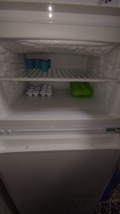 Холодильник Indesit