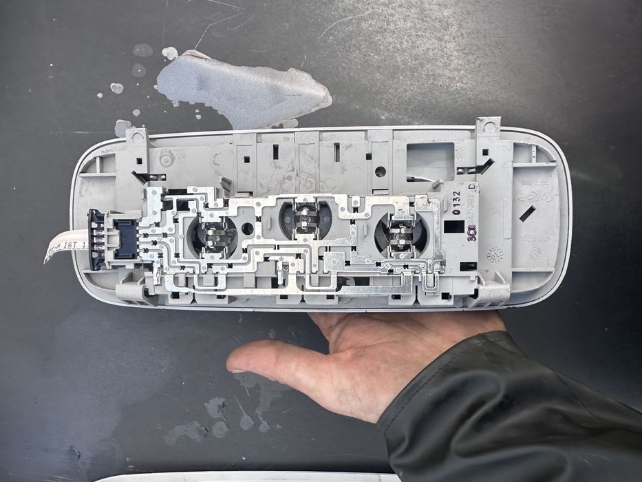 Плафон Преден/Заден VW Passat B6