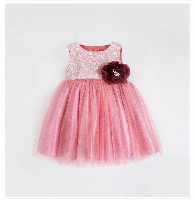 Нарядное платье на девочку!