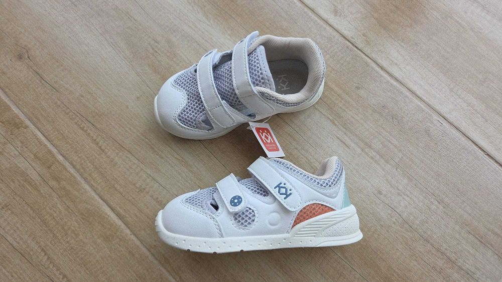 Детски спортни отворени маратонки