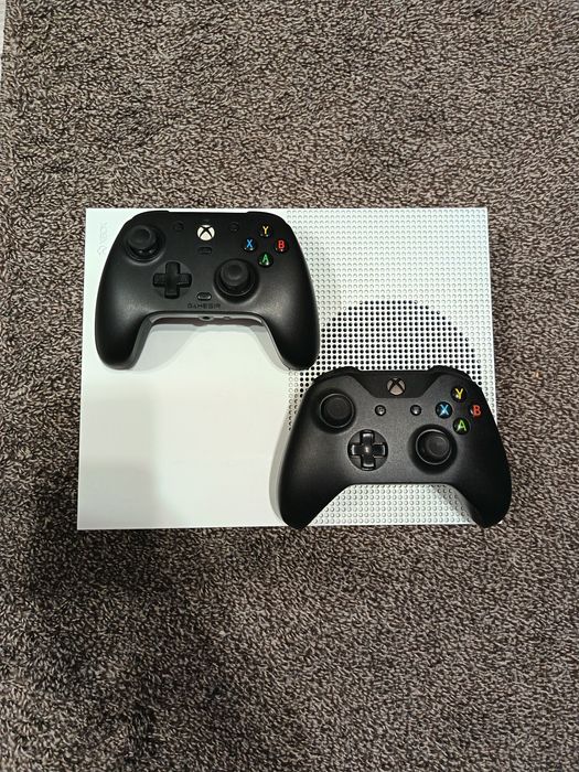 Продам Xbox One S
