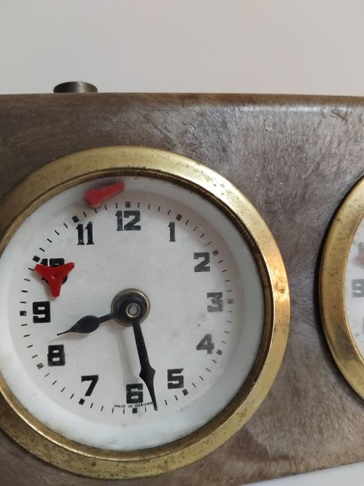 Часовник за шах бакелитен