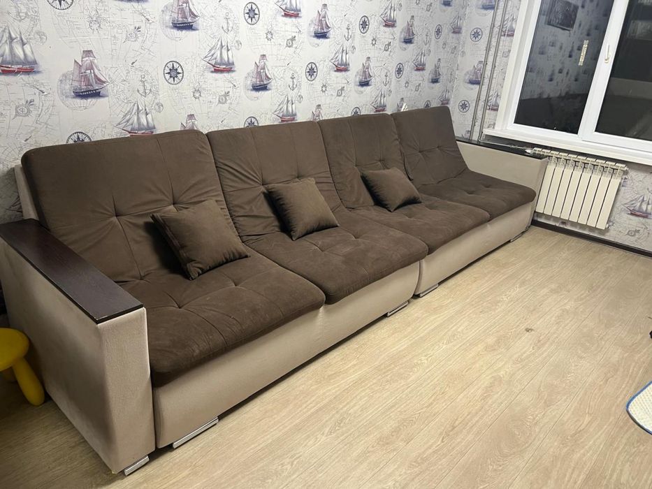 Продам комплект из 2-х диванов