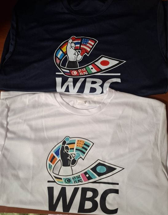 Спортивные футболки