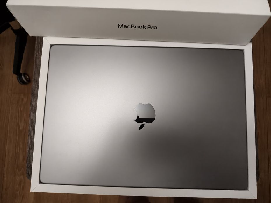 MacBook pro 16 M1 Max 32gb 512gb