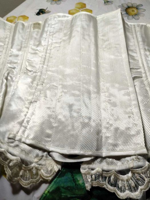 Качественный корсет. Не Китай.