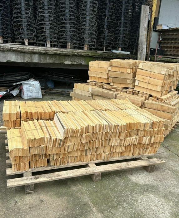 Vând suporți de brad din lemn 
Direct de la producător
Diferite mărimi