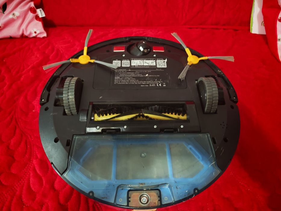 Aspirator robot curățenie