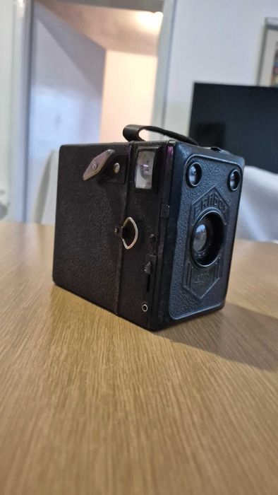 Стара фотокамера Zeiss Ikon Erabox