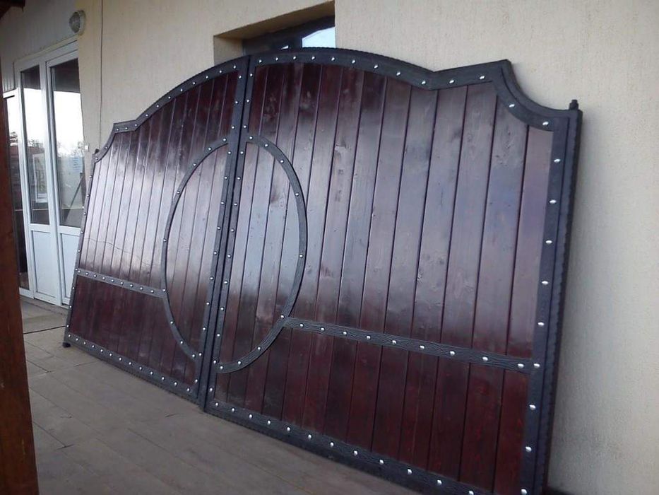 Porti fier forjat  ,balustrada și confecții metalice