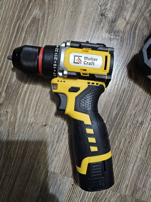 Шуруповерт аккумуляторный