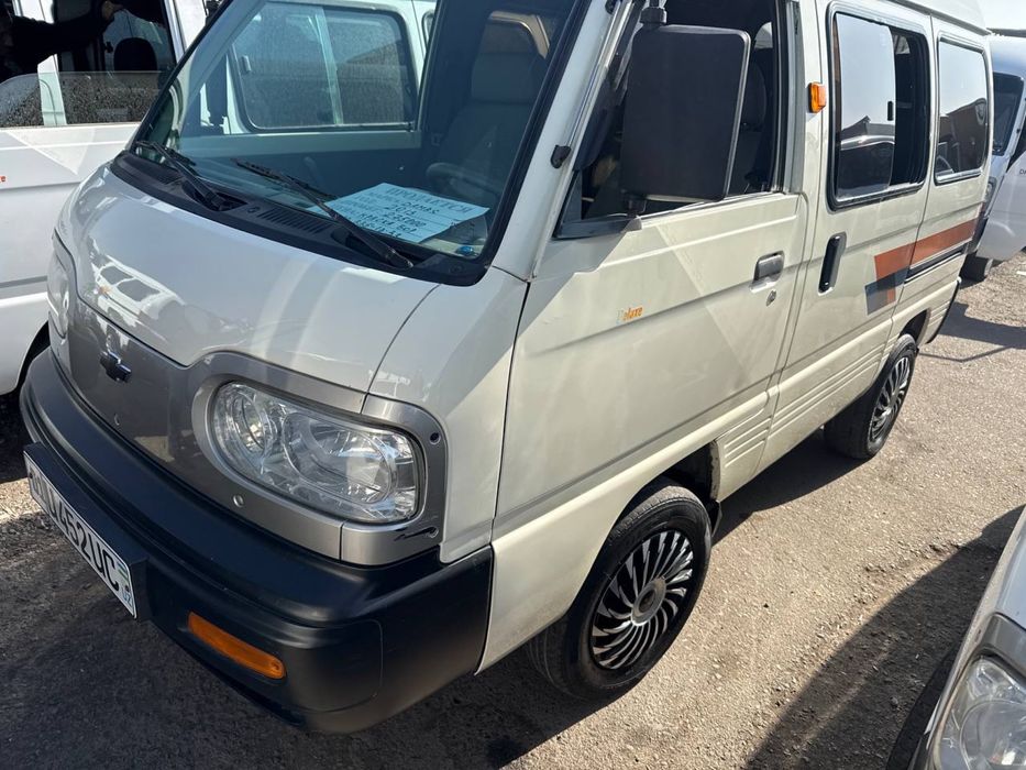 Автомобиль Дамас