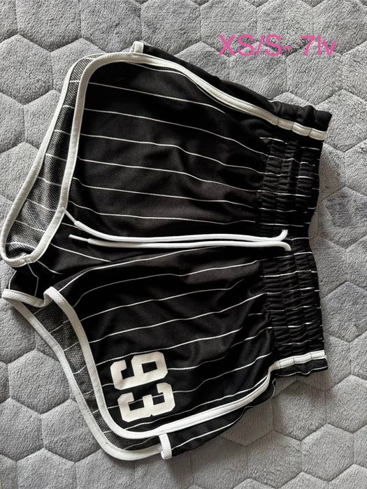 Стилни и удобни къси панталонки