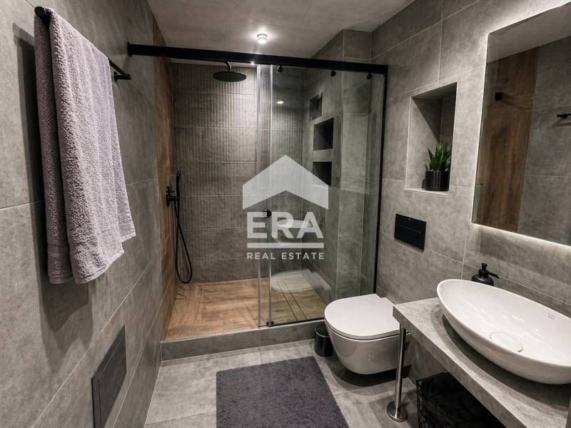 Дава се под наем Двустаен апартамент в Варна, Център - 60 кв.м за 698.19 € - Снимка #8