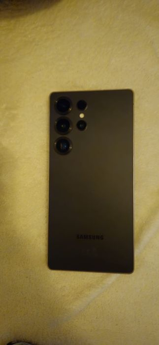Vând Samsung S25 Ultra