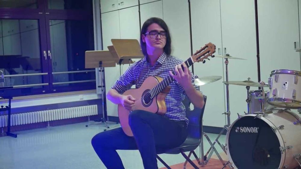 Варна - Уроци по китара