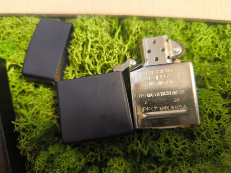 Bricheta zippo .