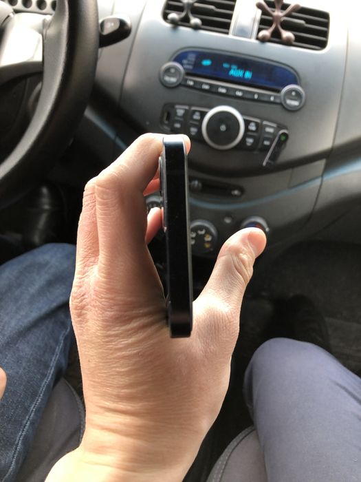 iPhone 12  4 64 srochno sotiladi holati ideal