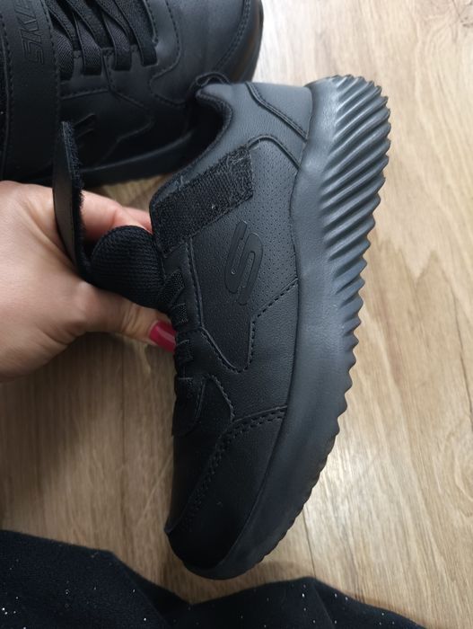 Sketchers mărimea 33