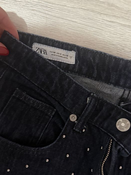 Тъмносини дънки Zara,чисто нови,размер М