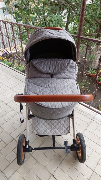 Продам коляску в отличном состоянии