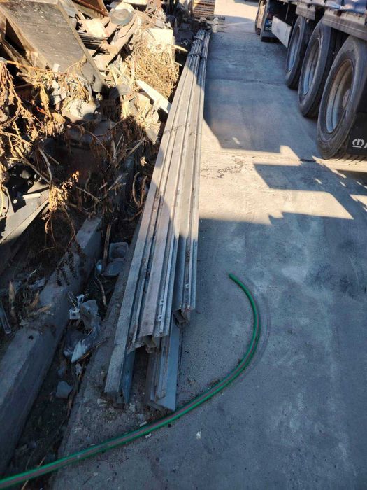 продавам части за полуремарке кроне стандарт krone