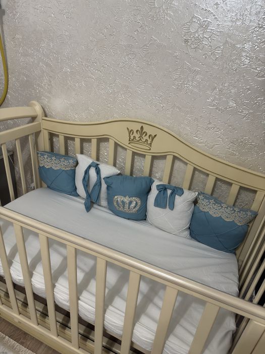 Детская кроватка