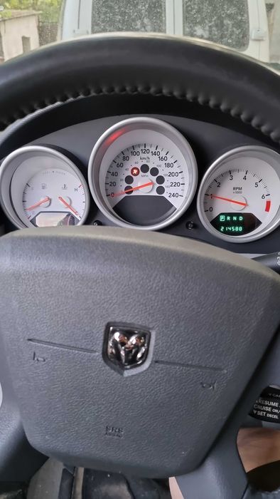 Продават Додж Калибър