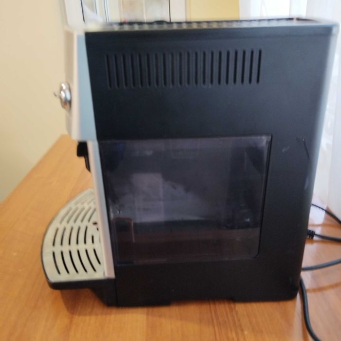 Кафеавтомат Delongi magnifika