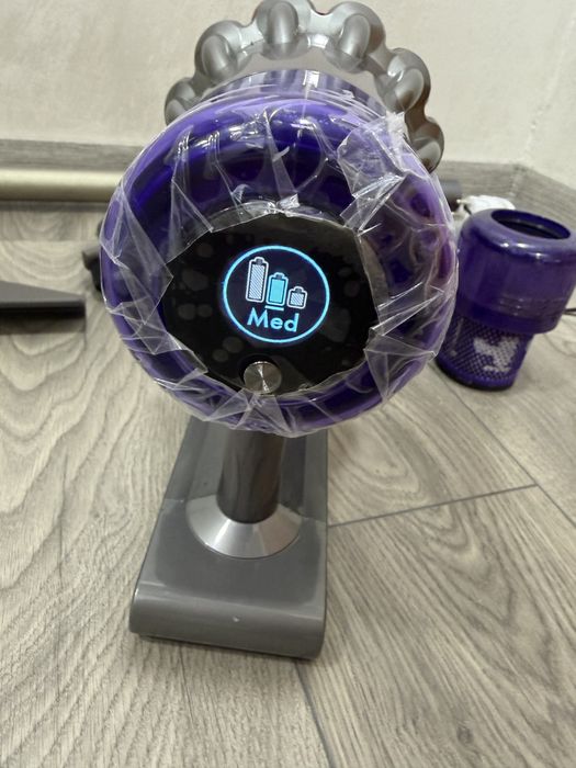 Прахосмукачка Dyson v11