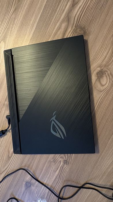 Laptop ASUS ROG Strix G512LI