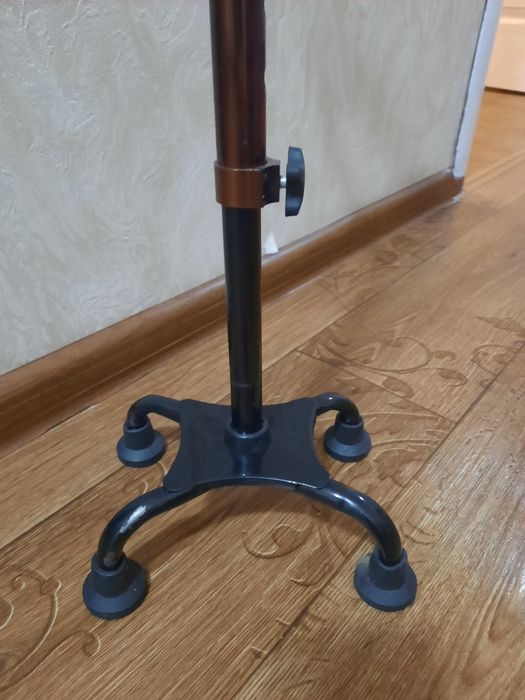 Костыль с 4 ножками