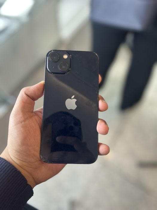 Продам iphone 13