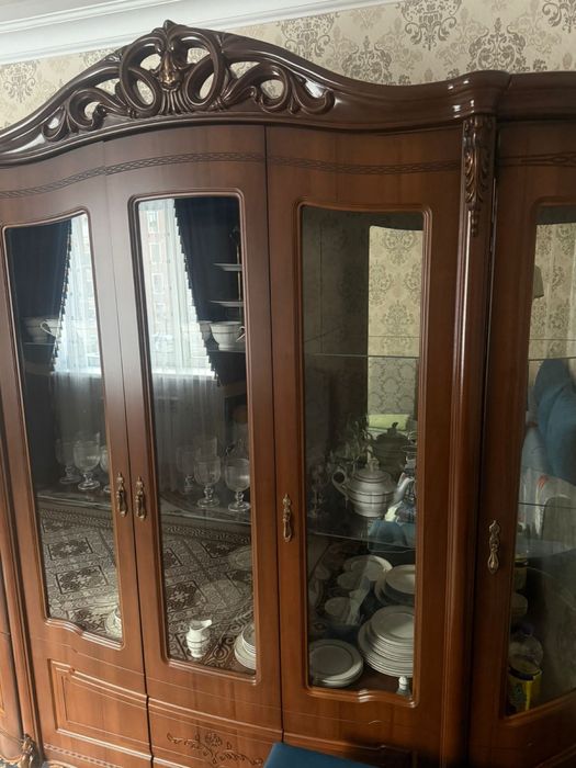 Продам Шкаф,тумбы,стол